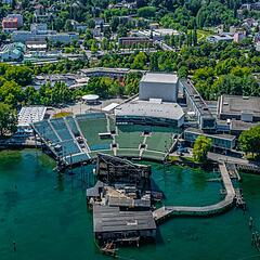 Luftaufnahme der Seebühne in Bregenz