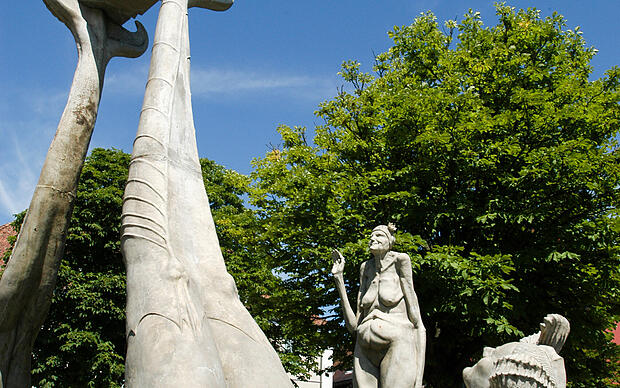 Seitenansicht - Brunnen Bodenseereiter auf dem Landungsplatz Überlingen