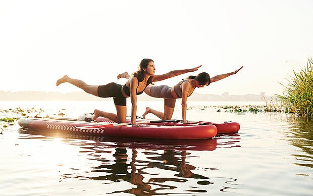 SUP-Yoga: Yoga auf dem Wasser