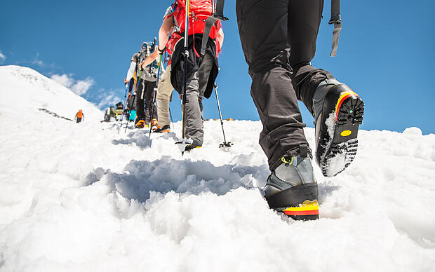 Tipps für deine Schneeschuhwanderung Tipps für deine Schneeschuhwanderung