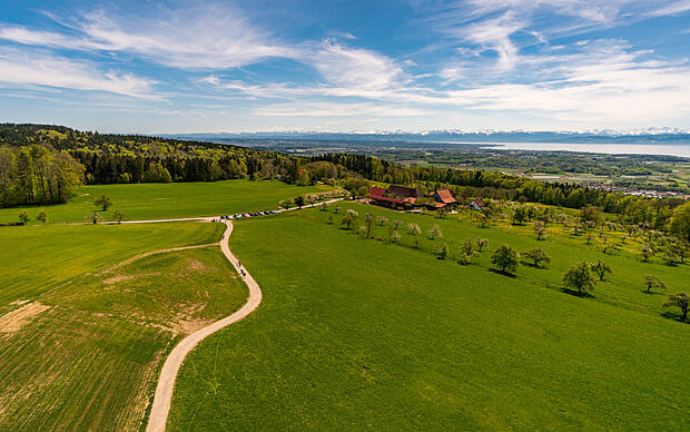 Luftaufnahme des Wanderwegs GuckInsLand bei Markdorf Luftaufnahme des Wanderwegs GuckInsLand bei Markdorf