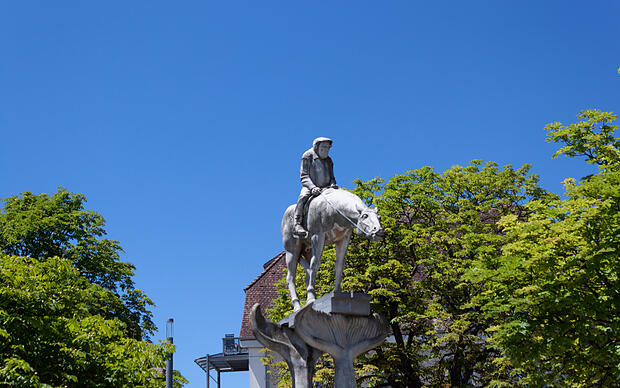 Peter Lenk Skulptur in Überlingen