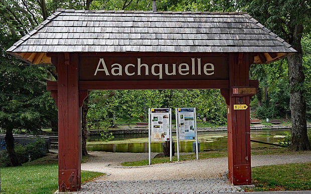 Von der Versickerung an die Aachquelle Aachquelle