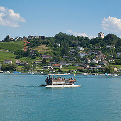 Kleines Passagierboot unterwegs auf dem Bodensee