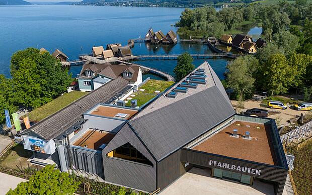 Neue Pfahlbauten zeigen Weltkulturerbe Neues Museum