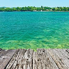 Aussicht auf den See vom Steg im Strandbad in Überlingen