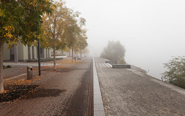 Wenn der See im Nebel verschwindet