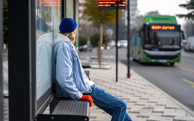 Mit Bus & Regionalverkehr