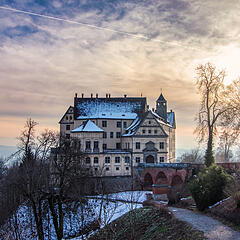Frontansicht Schloss Heiligenberg im Winter