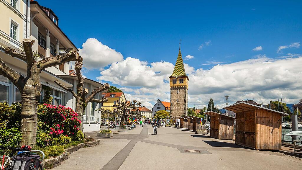 Blick auf die Uferpromenade und den Mangturm in Lindau Blick auf die Uferpromenade und den Mangturm in Lindau