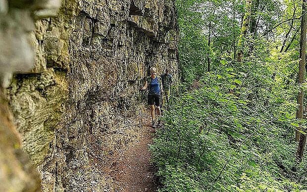 Voraus liegt der landschaftlich spannendste Abschnitt der Wanderung: die Wutachflühen.